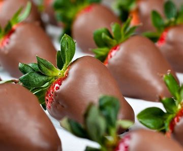 Picture of Give a Gift - Chocolate Covered Strawberries